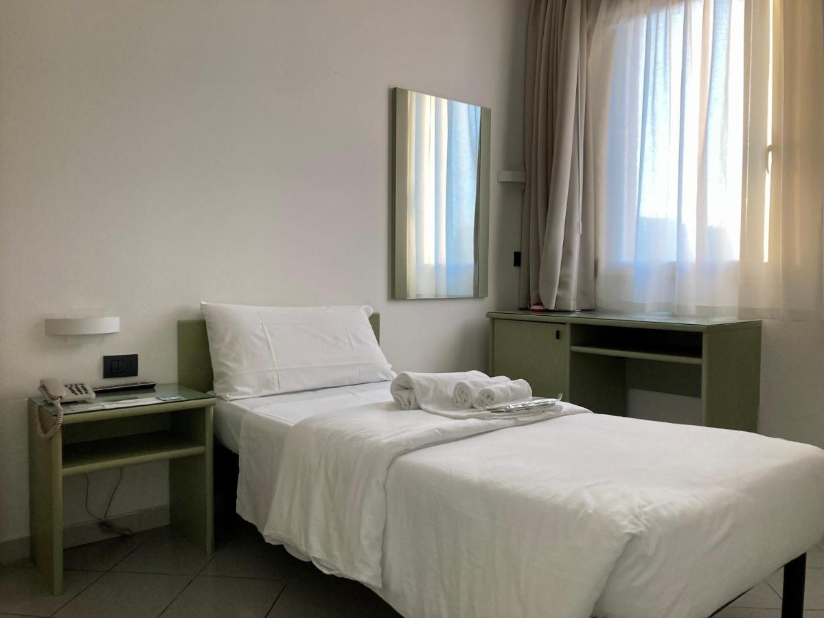 Hotel Primo Кампи Бизенцио Екстериор снимка