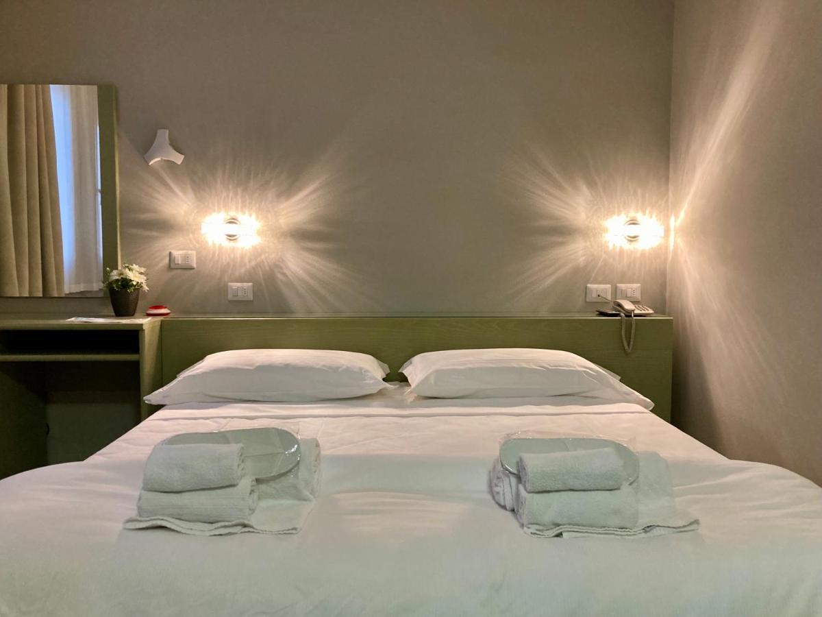 Hotel Primo Кампи Бизенцио Екстериор снимка