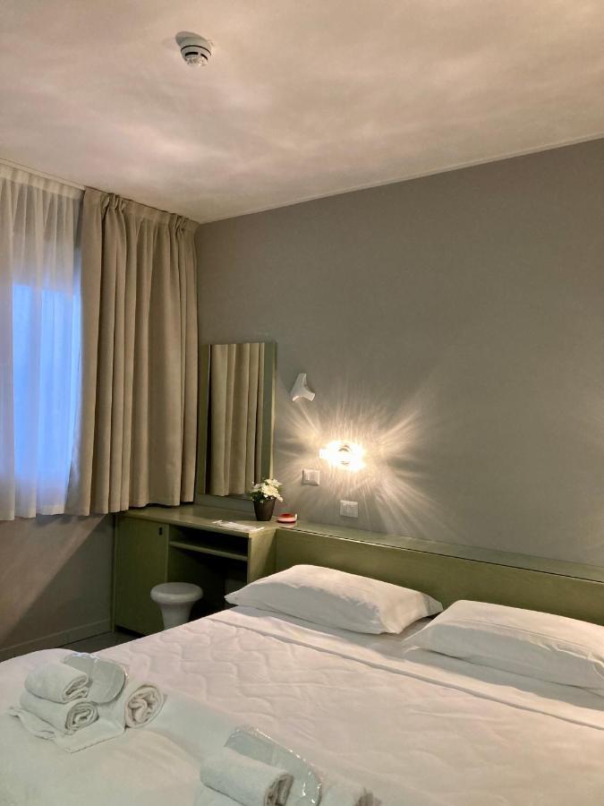 Hotel Primo Кампи Бизенцио Екстериор снимка